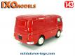Le fourgon 2 Alfa Romeo bordeaux en miniature Ixo Models au 1/43e incomplet