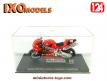 La moto Honda VTR1000 de 2000 en miniature par Ixo Models au 1/24e