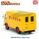 Le Saviem SG2 L35 tôlé du cirque Pinder en miniature par Ixo Models au 1/43e