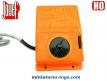Un transformateur Jouef 9200 orange pour trains électriques miniatures