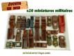 Un lot de 20 miniatures jouets militaires en bois des années 1950