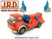 Le Pompiers assis du Berliet GAK incendie miniature de JRD au 1/50e