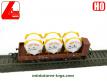 Le wagon plat porte containers de bière Birra Peroni en miniature Lima au H0 HO