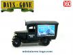 Le fourgon Chevrolet Reckitts Blue en miniature par Lledo Days Gone au 1/60e