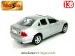 La Lexus IS 300 grise en voiture miniature par Maisto au 1/38e
