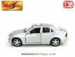 La Lexus IS 300 grise en voiture miniature par Maisto au 1/38e