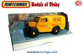 Le fourgon Ford E83W 10 CWT Heinz en miniature de Matchbox Dinky au 1/43e