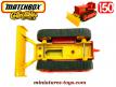 Le bulldozer Case tractor rouge miniature de Matchbox King-Size au 1/50e