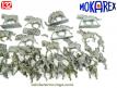 Un lot de 50 figurines de cavaliers français Mokarex au 1/32e incomplets