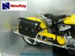 La moto Indian 1948 jaune en miniature par NewRay au 1/6e