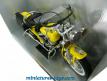La moto Indian 1948 jaune en miniature par NewRay au 1/6e