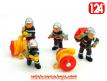 Un ensemble de 4 figurines de Pompiers français en plastique au 1/24e