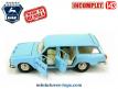 Une voiture miniature Gaz Volga Taxi russe en miniature incomplète au 1/43e