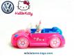 La New Beetle Volkswagen Hello Kitty en miniature rose par Sanrio au 1/24e