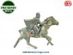 Une figurine en métal d'un Spahis français a cheval au 1/32e