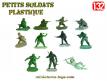 Un lot de 11 figurines militaires de petits soldats en plastique au 1/32e
