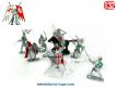 Un ensemble de 8 figurines de chevaliers aux croisades en plastique au 1/32e