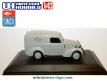 La Simca 8 fourgonnette PTT la Poste miniature Universal Hobbies au 1/43e