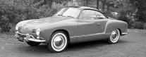 Le coupé Volkswagen Karmann Ghia miniature de Dinky Toys France au 1/43e